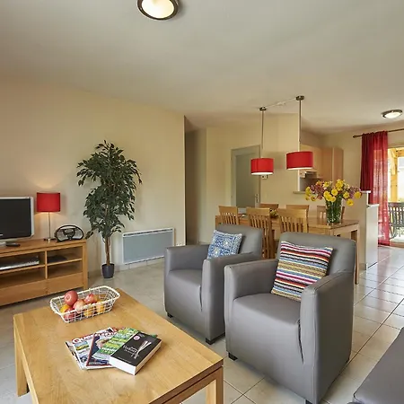 In Near Dordogne River Holiday home Lanzac
